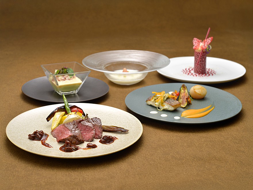 【夏を味わう】フレンチレストラン「ポム・ダダン」のディナーコース付（夕朝食付）