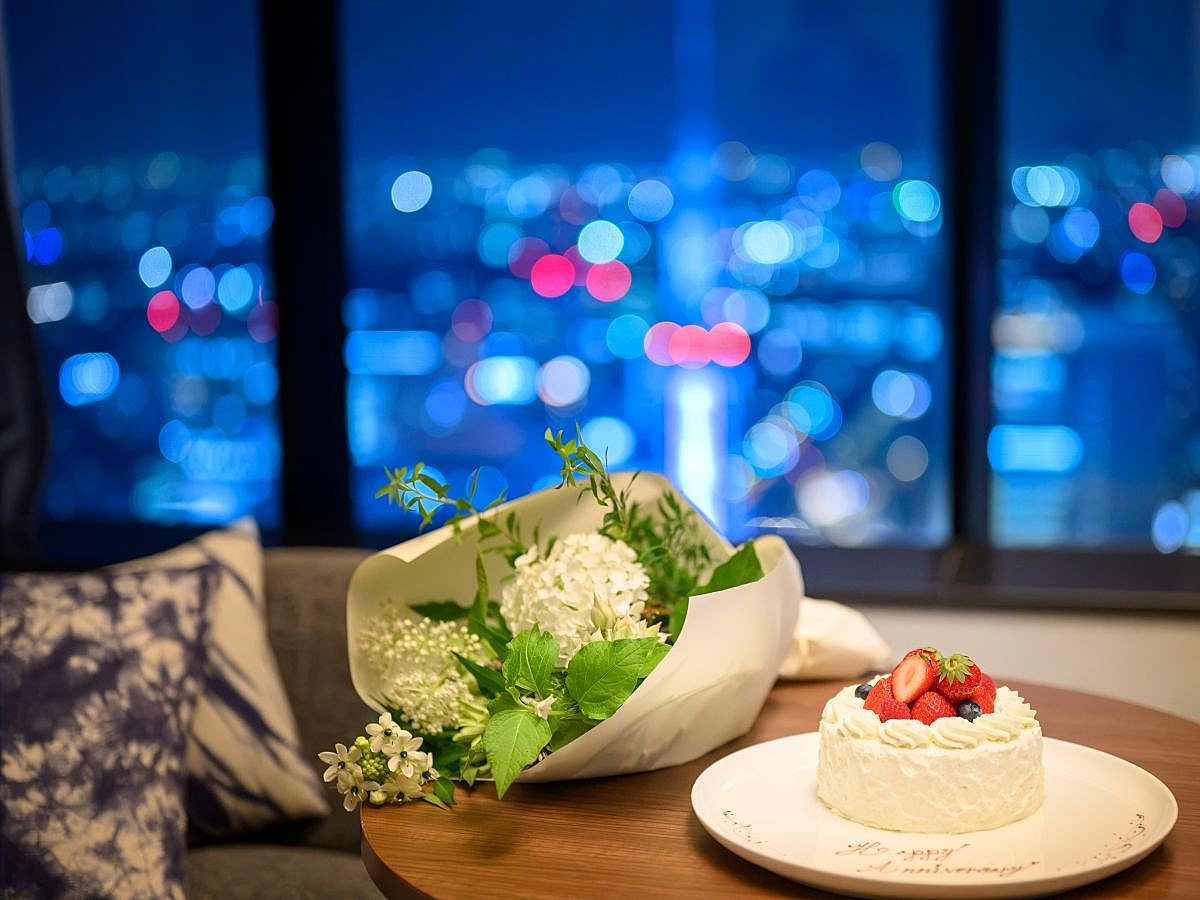 【ザ クラブ会員様限定】ケーキ&フラワーアレンジメント付プラン ~ホテルで過ごす特別なひとときを~(朝食付)