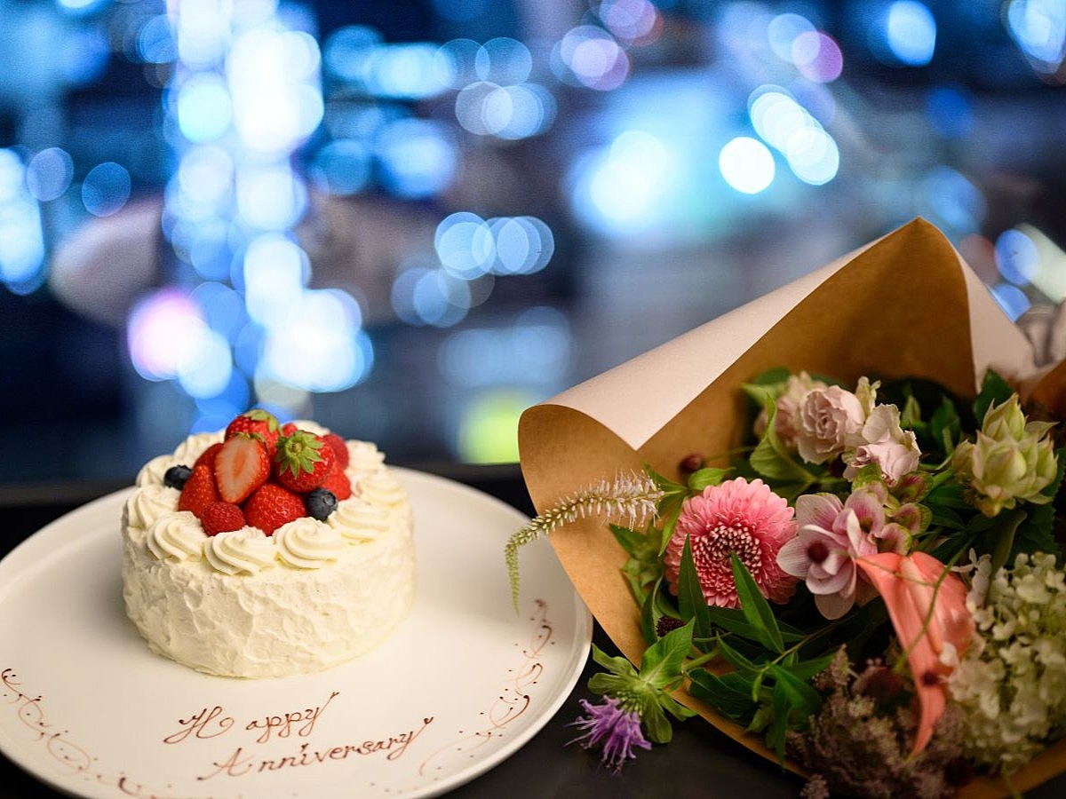 【ザ クラブ会員様限定】ケーキ&フラワーアレンジメント付プラン ~ホテルで過ごす特別なひとときを~(プレミアムフロア)