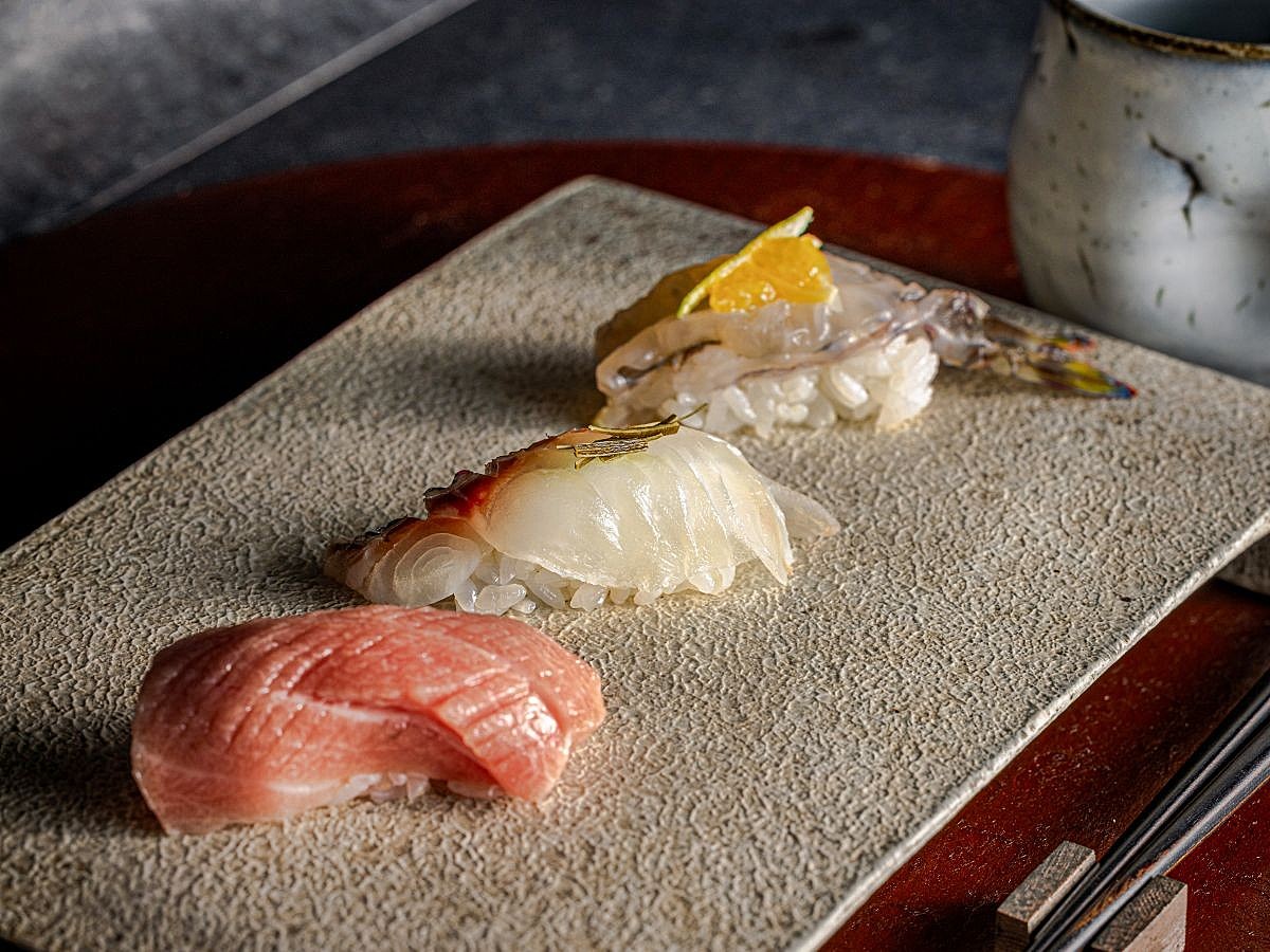 【2食付】鮨 「琉海」で沖縄の食も満喫！那覇ステイ＜夕・朝食付＞