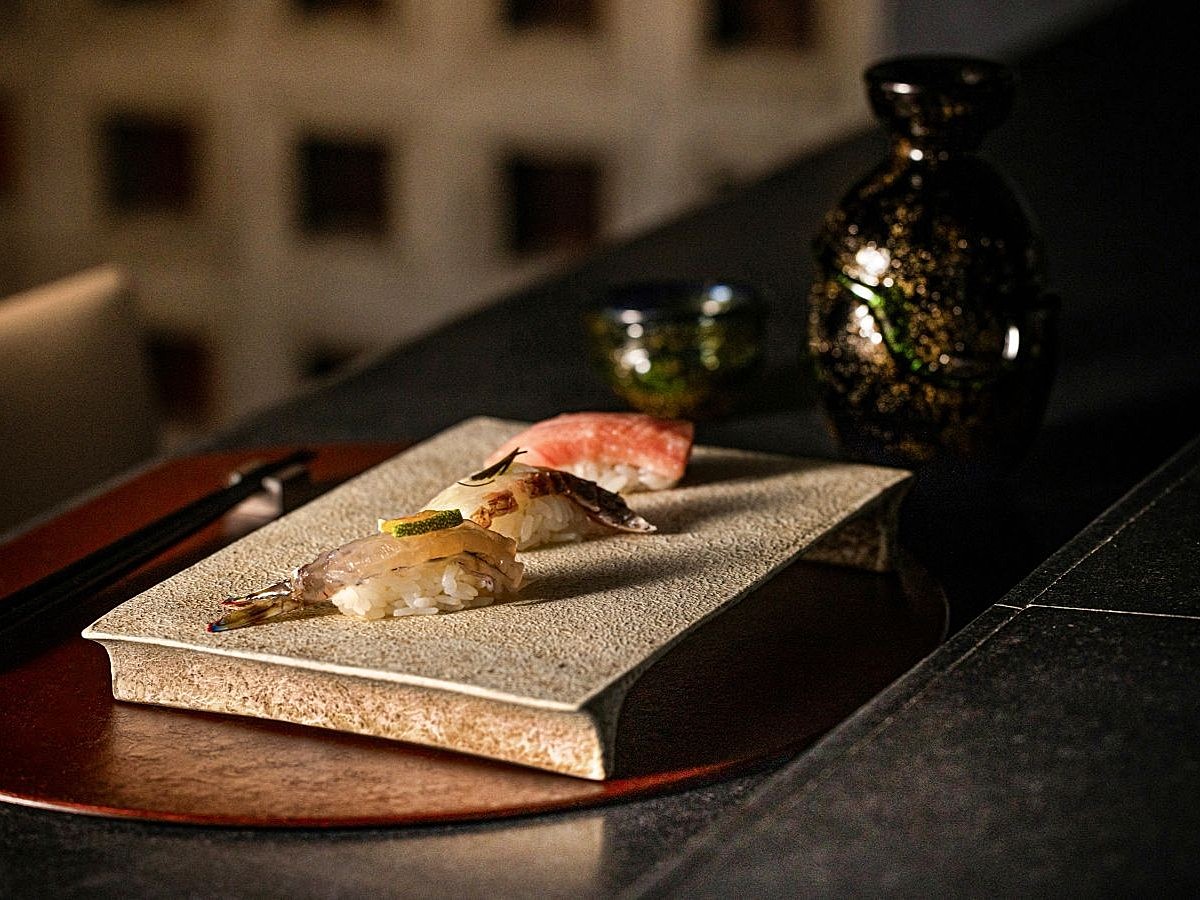 【ザ クラブ会員様限定】鮨 「琉海」で沖縄の食も満喫！那覇ステイ＜エグゼクティブフロア＞